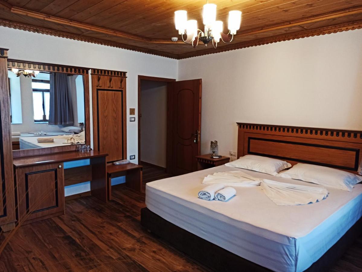 Boutique Hotel Praga Gjirokastër Екстериор снимка