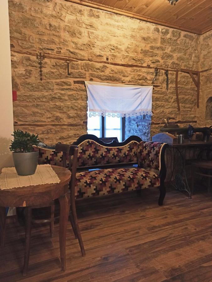 Boutique Hotel Praga Gjirokastër Екстериор снимка