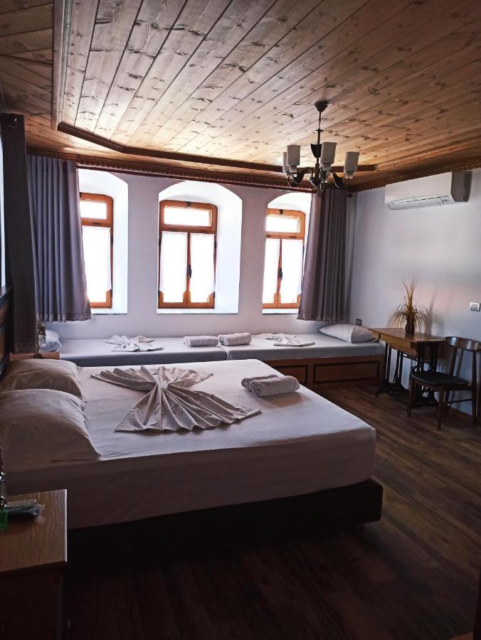 Boutique Hotel Praga Gjirokastër Екстериор снимка