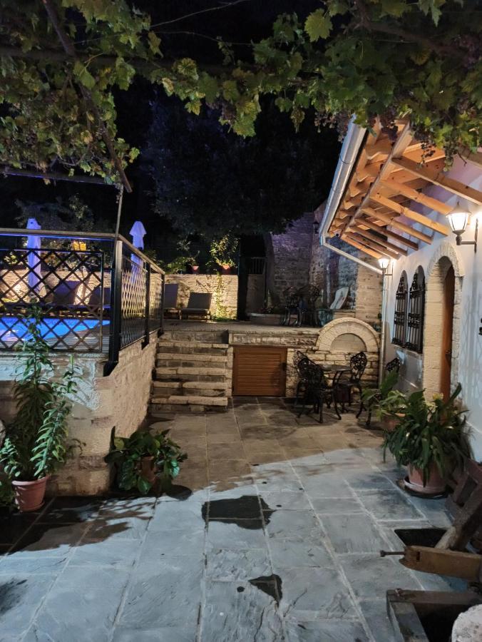 Boutique Hotel Praga Gjirokastër Екстериор снимка