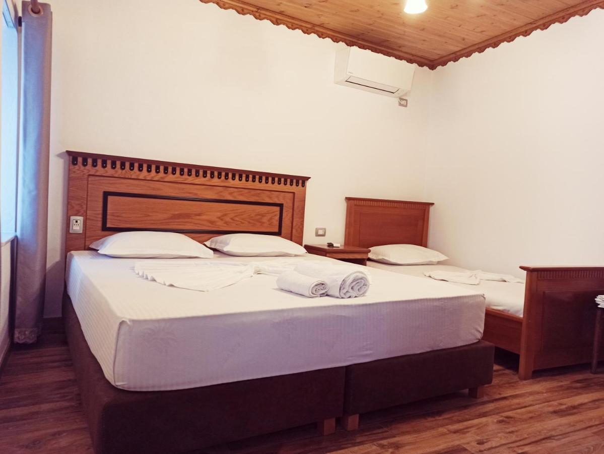 Boutique Hotel Praga Gjirokastër Екстериор снимка
