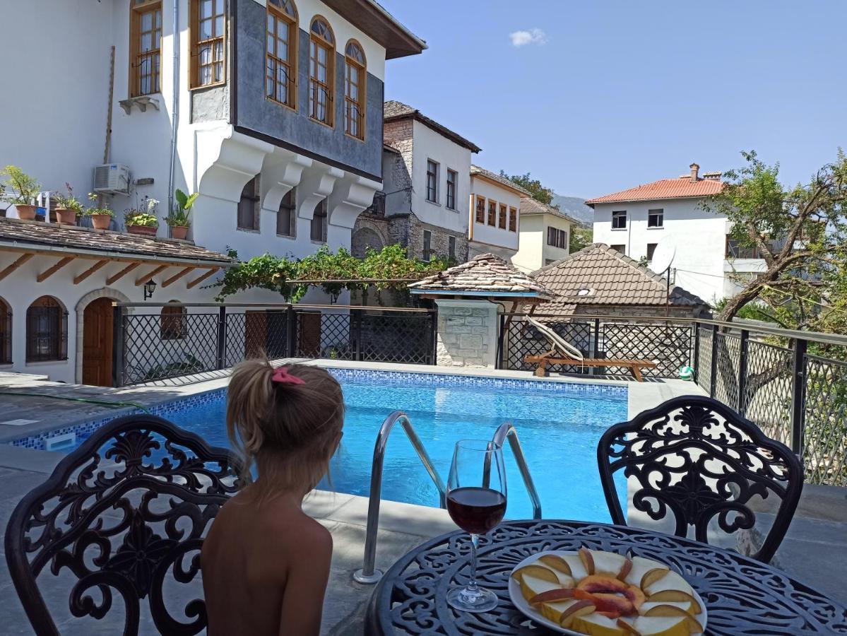 Boutique Hotel Praga Gjirokastër Екстериор снимка