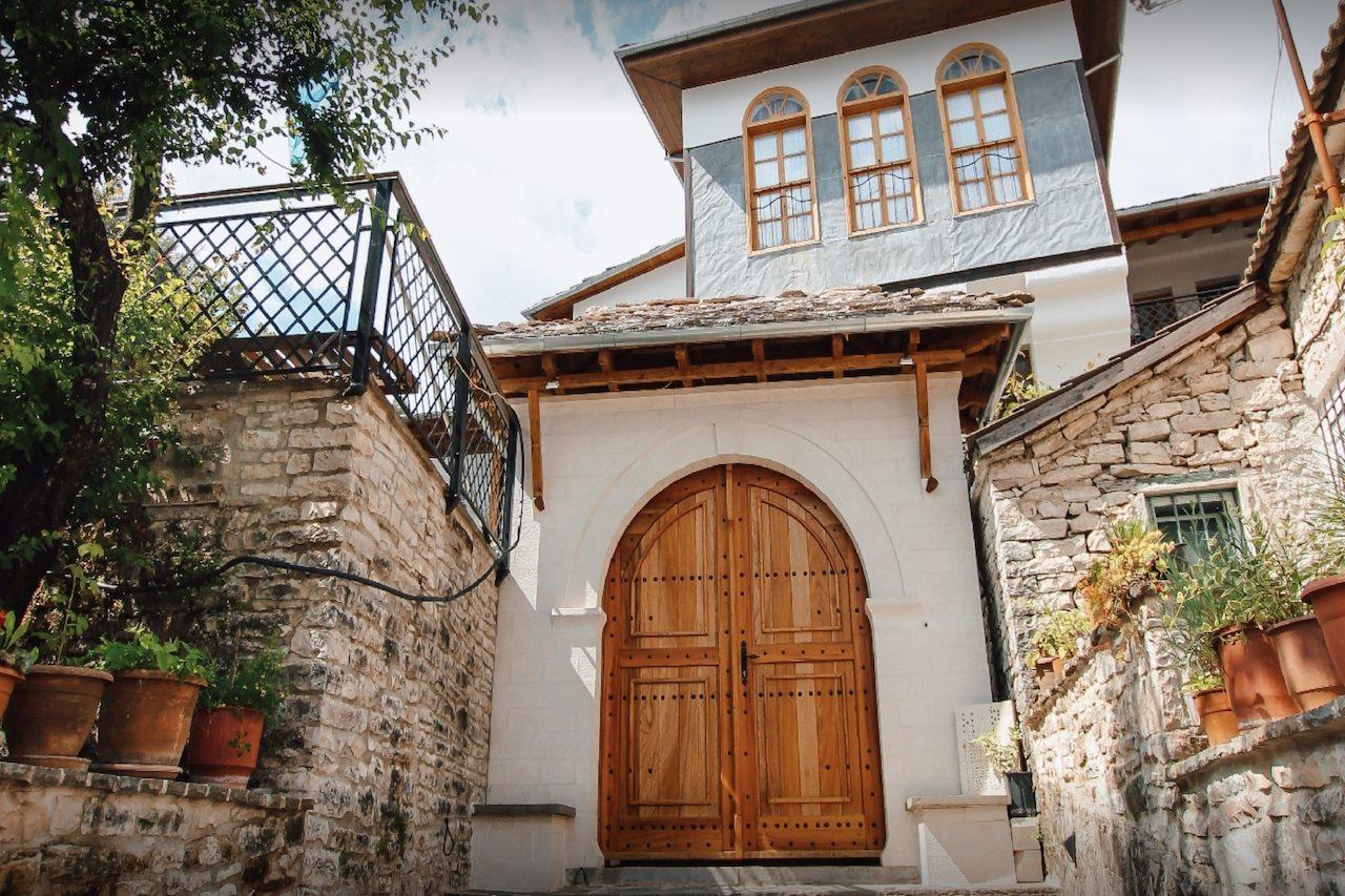 Boutique Hotel Praga Gjirokastër Екстериор снимка