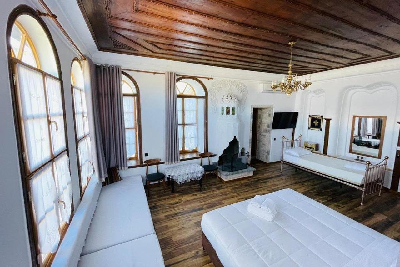 Boutique Hotel Praga Gjirokastër Екстериор снимка