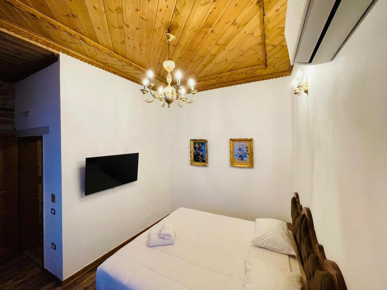 Boutique Hotel Praga Gjirokastër Стая снимка